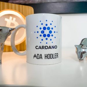 Tasse „Cardano ADA Hodler“ weiss 325 ml1